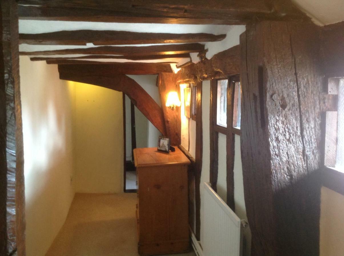The Greyhound - Historic Former Inn Glemsford Exterior foto